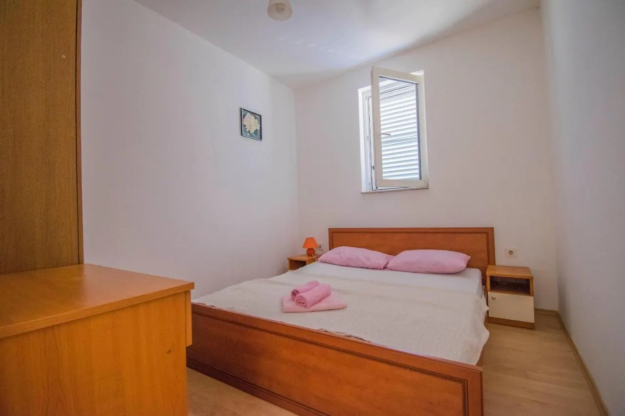 Apartments Big & View In Kosljun, Island Pag Croatia