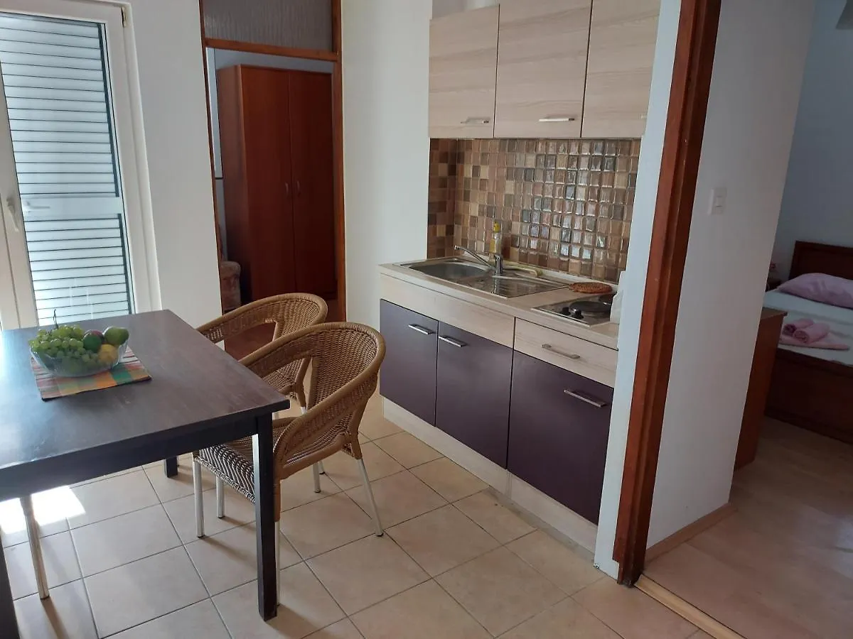 Apartments Big & View In Kosljun, Island Pag