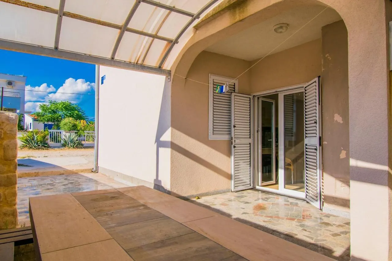 Apartments Big & View In Kosljun, Island Pag