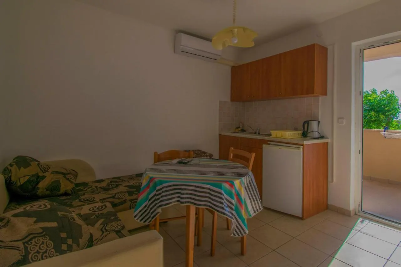 Apartments Big & View In Kosljun, Island Pag
