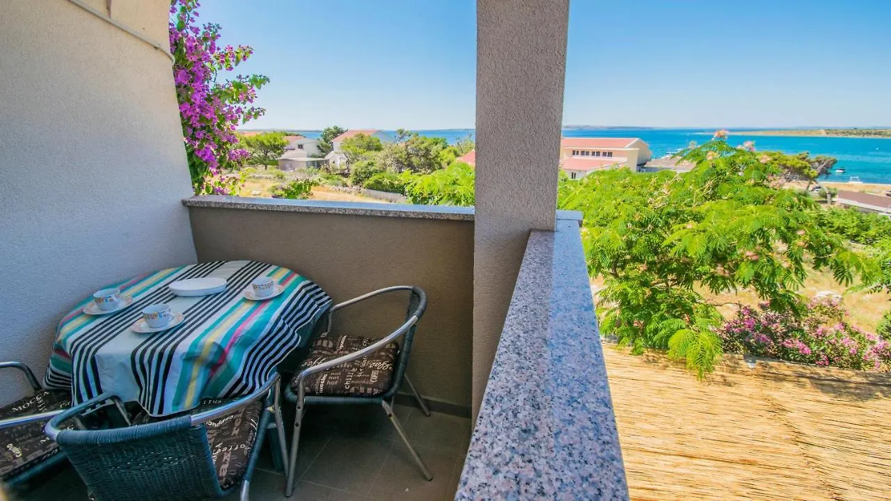 Apartments Big & View In Kosljun, Island Pag Kosljun