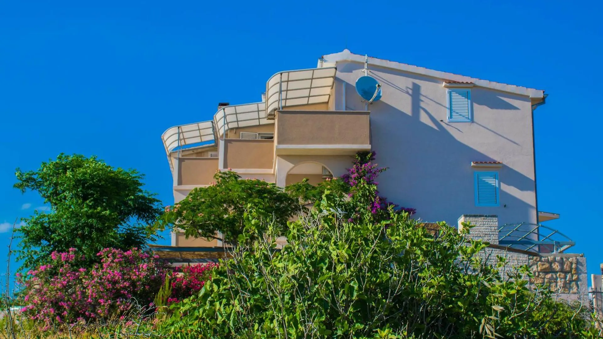 Apartments Big & View In Kosljun, Island Pag